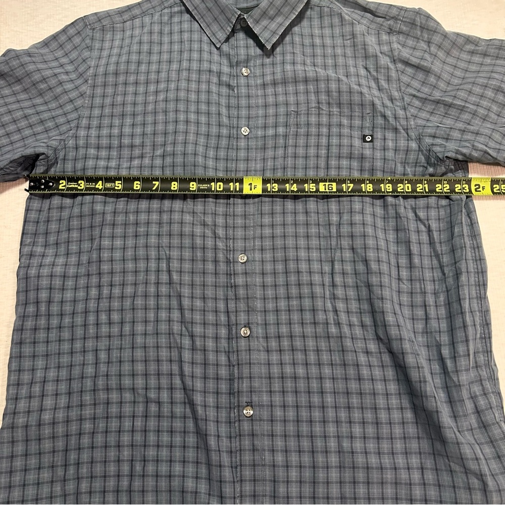 Marmot Men's Button Up Shirt XL Short Sleeve Blue Plaid Side Split Relaxed - Picture 5 of 6